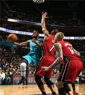 Hornets Beat Heat For 8th Win In 9 Games